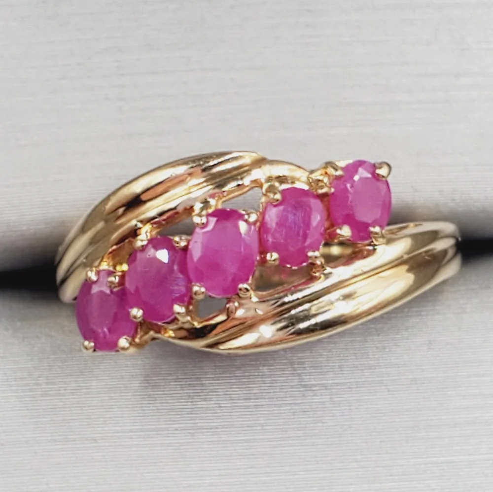 10k Yellow Gold Ruby Ring